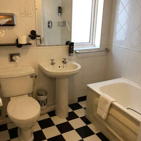 Amber Hill Bed & Breakfast 3*