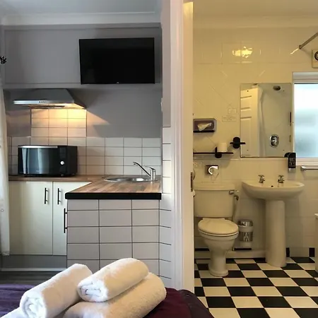 Amber Hill גלוואיי